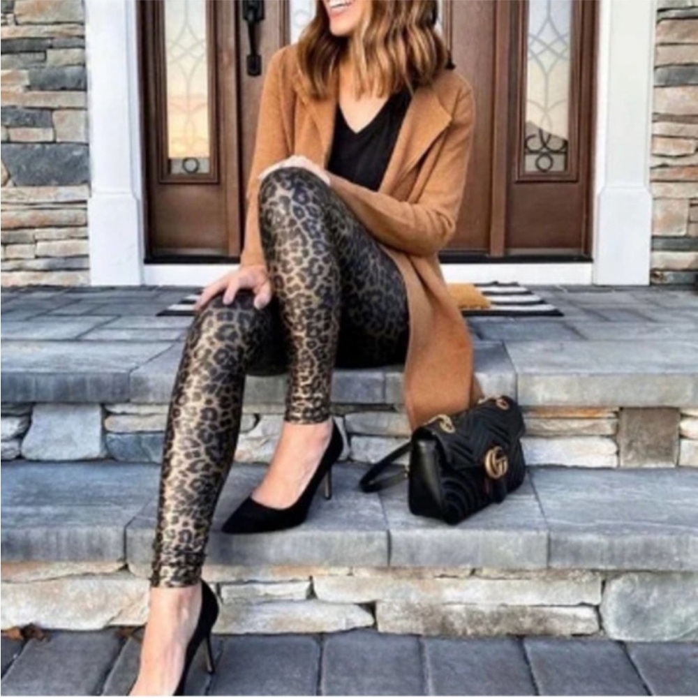 NWT SPANX Faux Leather Leggings in Leopard Print Size Petite Small